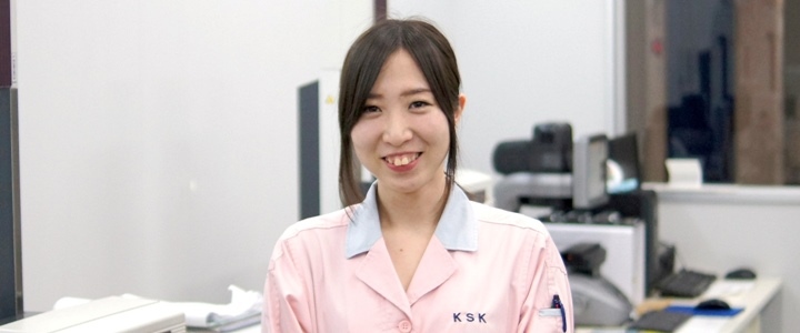 先輩社員写真4